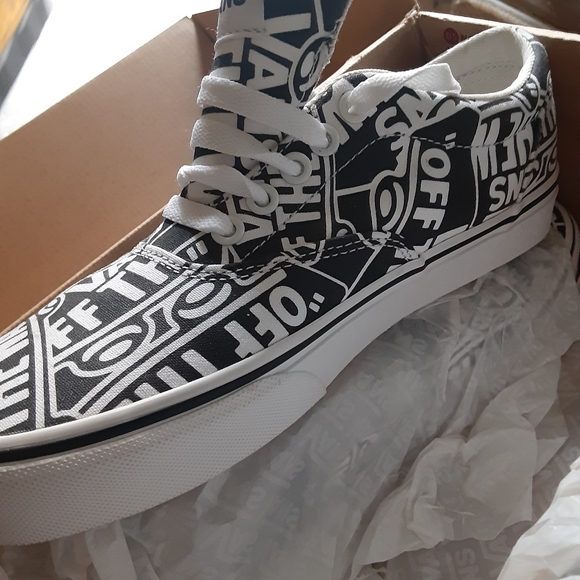 Vans - Picture 4 of 5